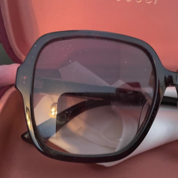 Gucci Sunglasses - Picture 3 of 5